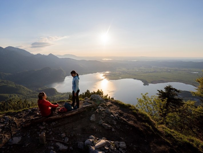 Ausblick von der Sonnenspitz auf dem Kochelsee, © Tourist Information Kochel a. See Ausblick von der Sonnenspitz auf dem Kochelsee, © Tourist Information Kochel a. See