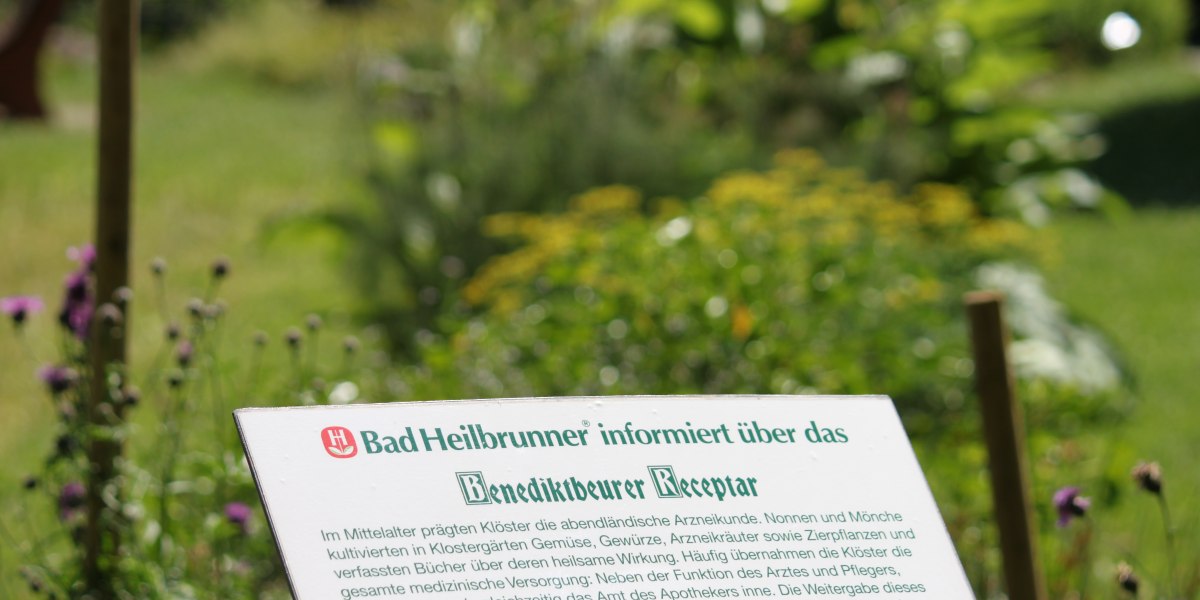 Receptarschild im Kräuter-Erlebnis-Park, © Tölzer Land Tourismus|J. Kirschenhofer Receptarschild im Kräuter-Erlebnis-Park, © Tölzer Land Tourismus|J. Kirschenhofer
