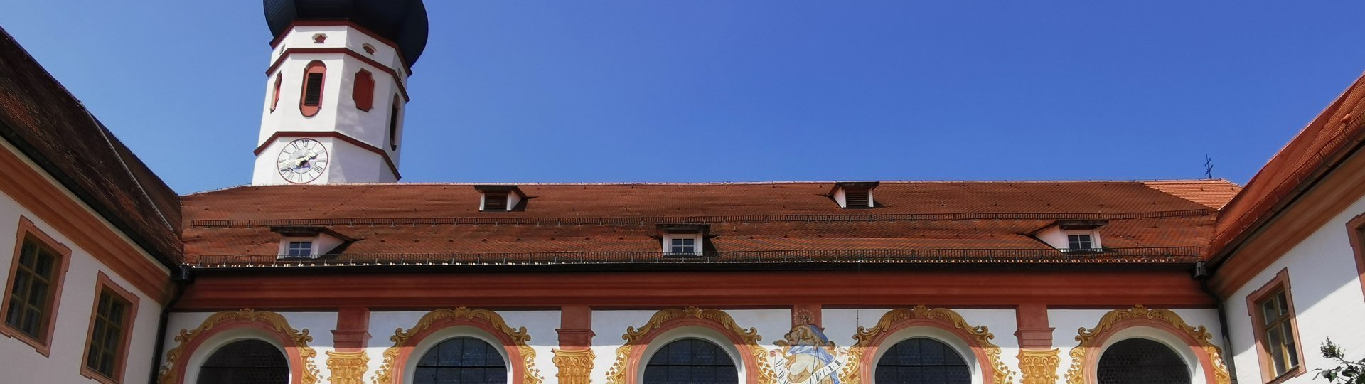 Kloster Beuerberg Innenhof, © Tölzer Land Tourismus, Foto: Johanna Kirschenhofer Kloster Beuerberg Innenhof, © Tölzer Land Tourismus, Foto: Johanna Kirschenhofer