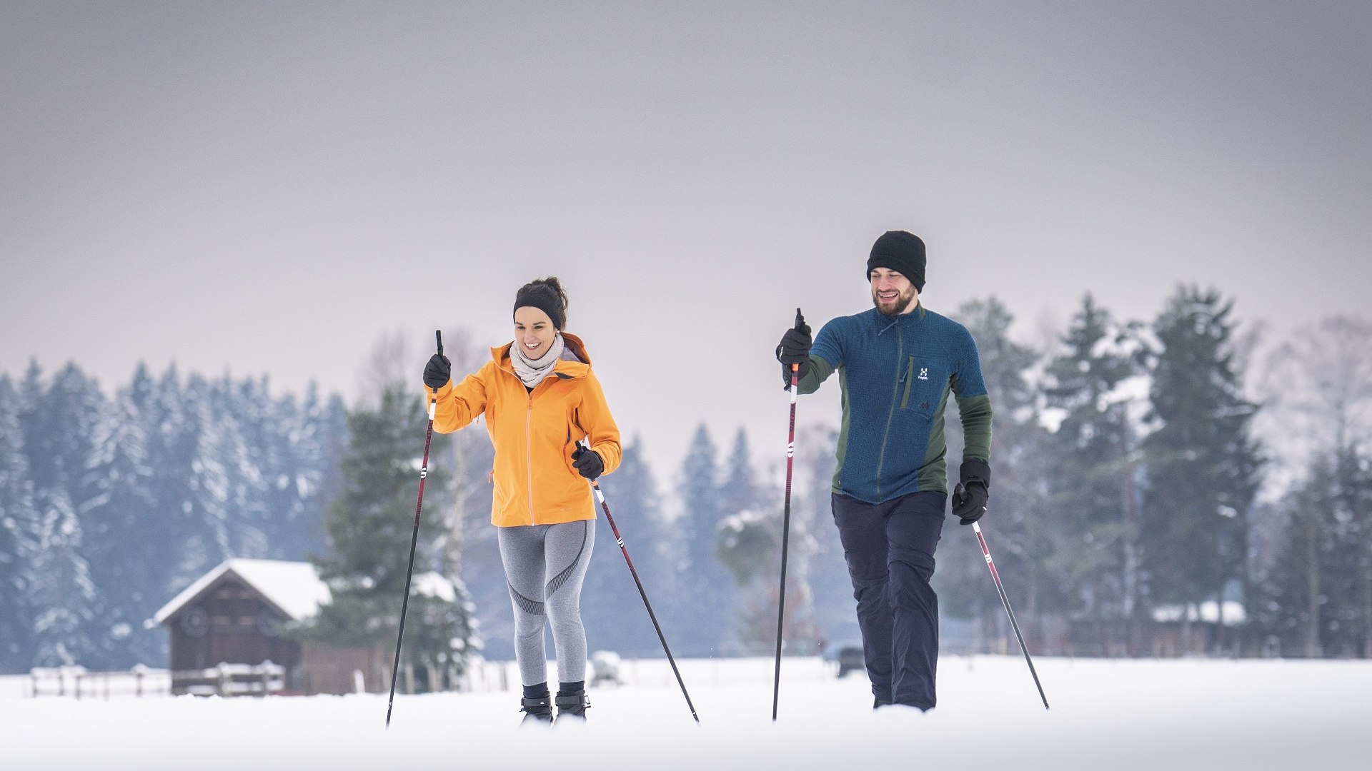 Mit Langlaufskiern die Winterlandschaft genießen, © Tölzer Land Tourismus|Dietmar Denger Mit Langlaufskiern die Winterlandschaft genießen, © Tölzer Land Tourismus|Dietmar Denger