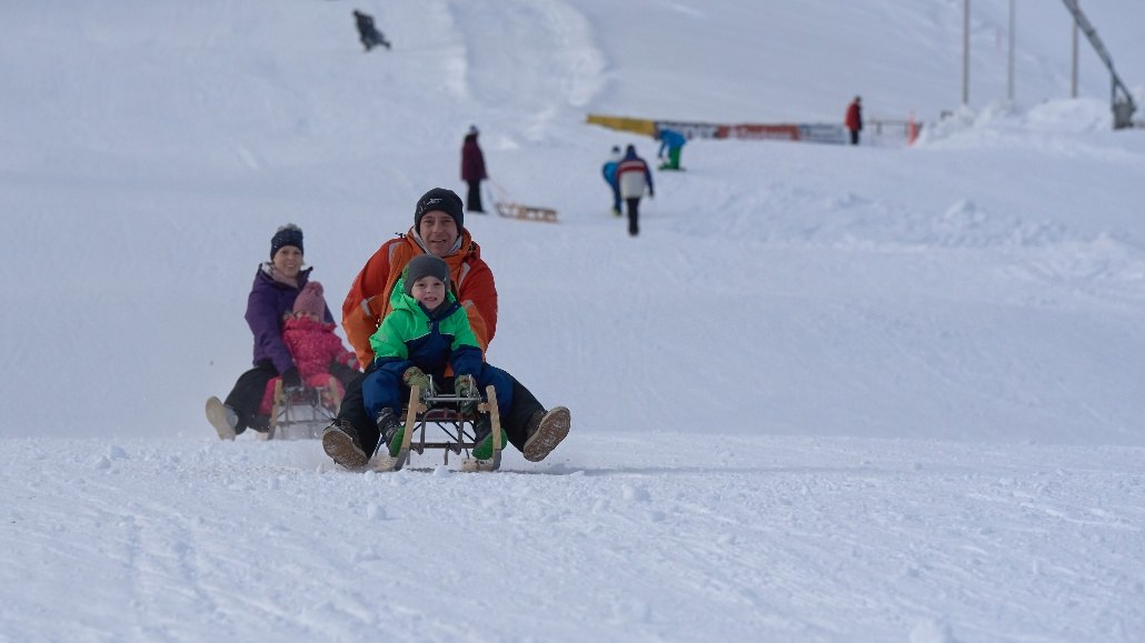 Rodler auf der Piste des Rodellifts, © Montevia Rodler auf der Piste des Rodellifts, © Montevia