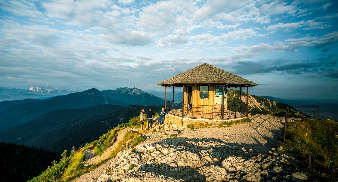 Gipfelpavillon auf dem Herzogstandgipfel, © Tourist Information Kochel a. See