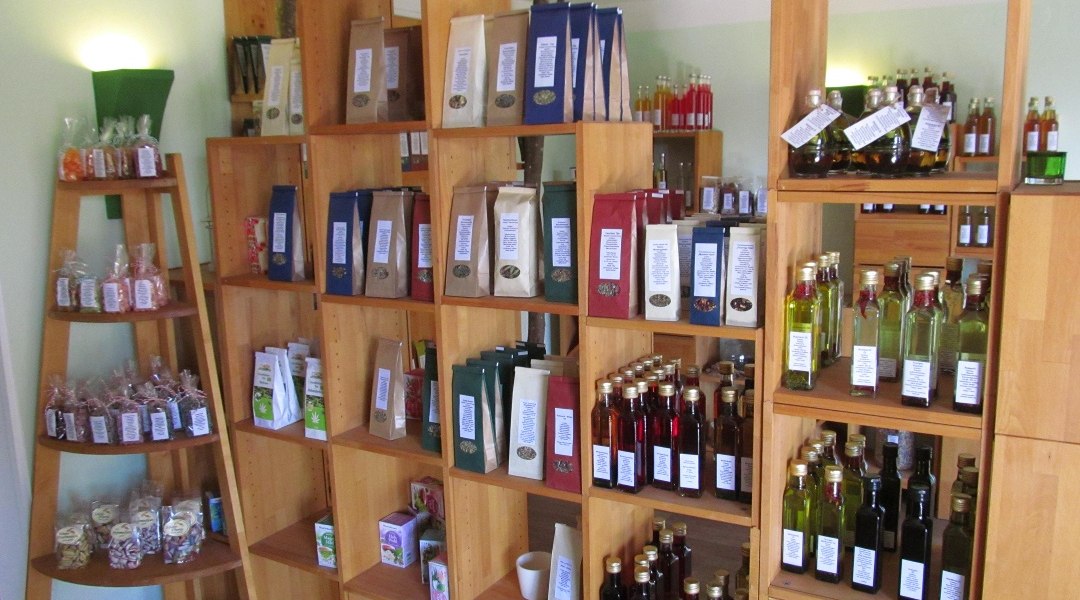 Kräuterladen im Bistro-Café, © Gästeinformation Bad Heilbrunn Kräuterladen im Bistro-Café, © Gästeinformation Bad Heilbrunn