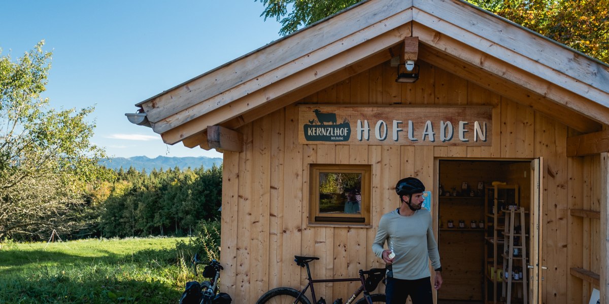 Selbtbedienungsladen am Kernzlhof Bolzwang, © Thomas Anton Binder Selbtbedienungsladen am Kernzlhof Bolzwang, © Thomas Anton Binder