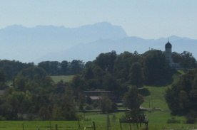Münsing mit Zugspitzblick, © Tölzer Land Tourismus Münsing mit Zugspitzblick, © Tölzer Land Tourismus