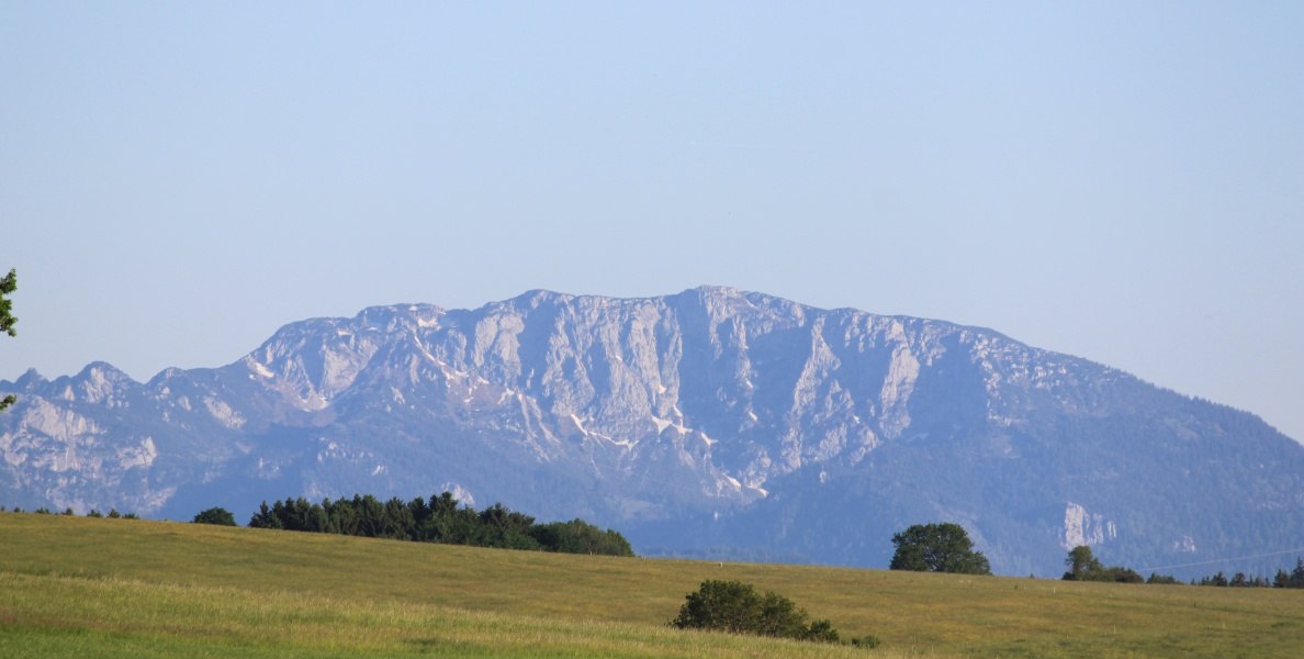 Benediktenwandblick von Münsing, © Tölzer Land Tourismus Benediktenwandblick von Münsing, © Tölzer Land Tourismus