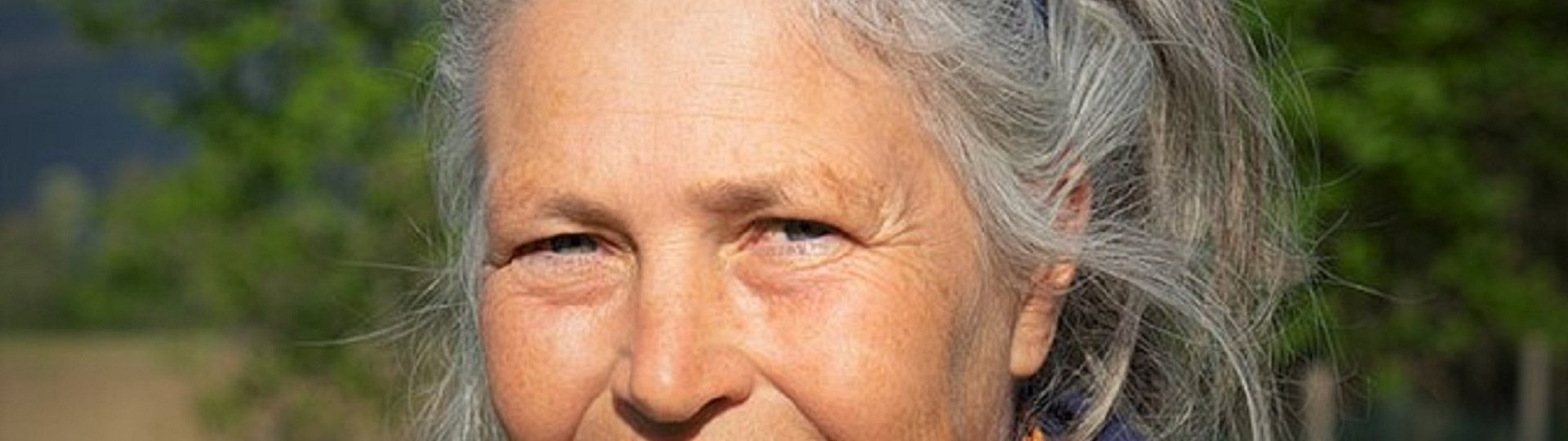 Birgit Jocher Kräuterpädagogin Schlehdorf, © Birgit Jocher Birgit Jocher Kräuterpädagogin Schlehdorf, © Birgit Jocher