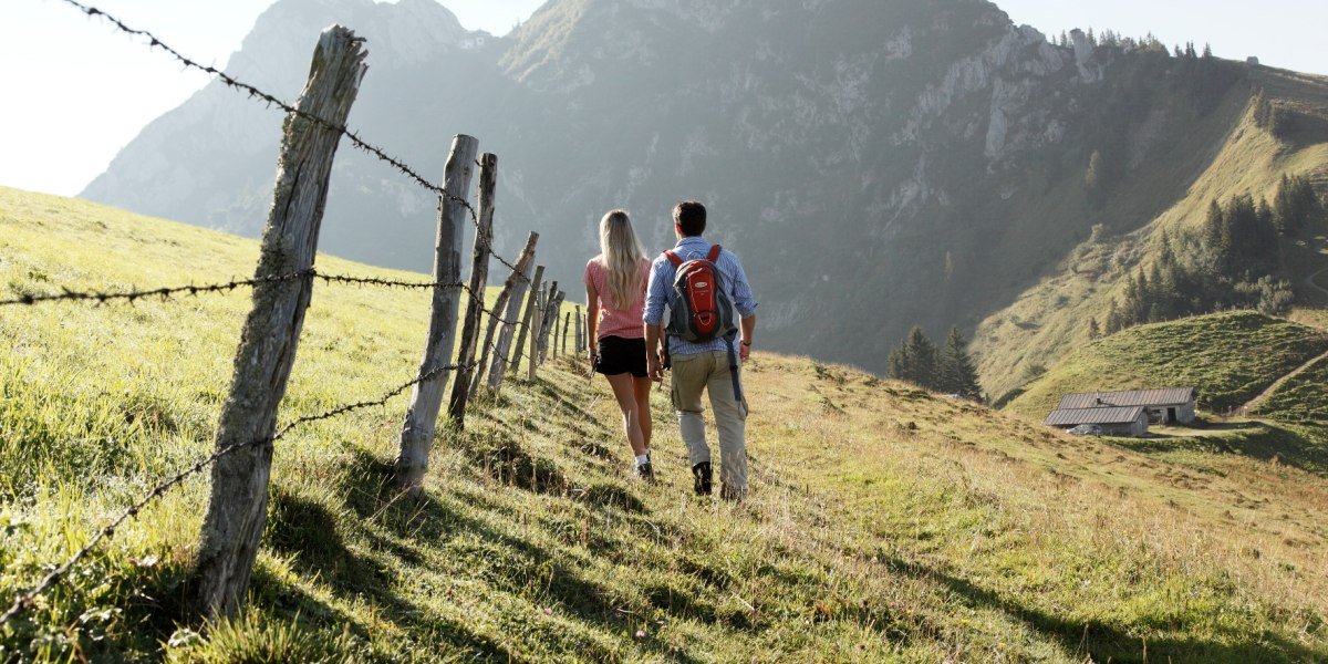 Wanderpaar am Roß- und Buchstein, © Tourismus Lenggries Wanderpaar am Roß- und Buchstein, © Tourismus Lenggries