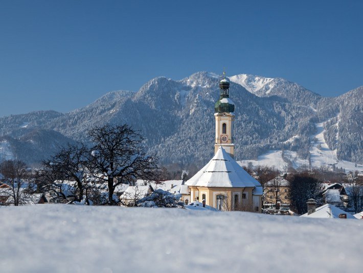 Pfarrkirche St. Jakob im Winter, © Tourismus Lenggries Pfarrkirche St. Jakob im Winter, © Tourismus Lenggries