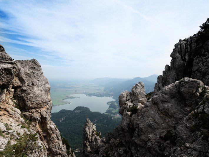 Kochelsee vom Gratweg Herzogstand - Heimgarten, © Tourist Information Kochel a. See Kochelsee vom Gratweg Herzogstand - Heimgarten, © Tourist Information Kochel a. See