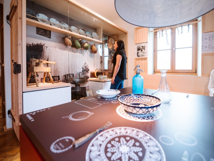 Erfahren Sie ein Stück heimatgeschichte in unseren Stadt- und Heimatmuseen (wie hier im Museum der Stadt Geretsried), © Tölzer Land Tourismus|Leonie Lorenz
