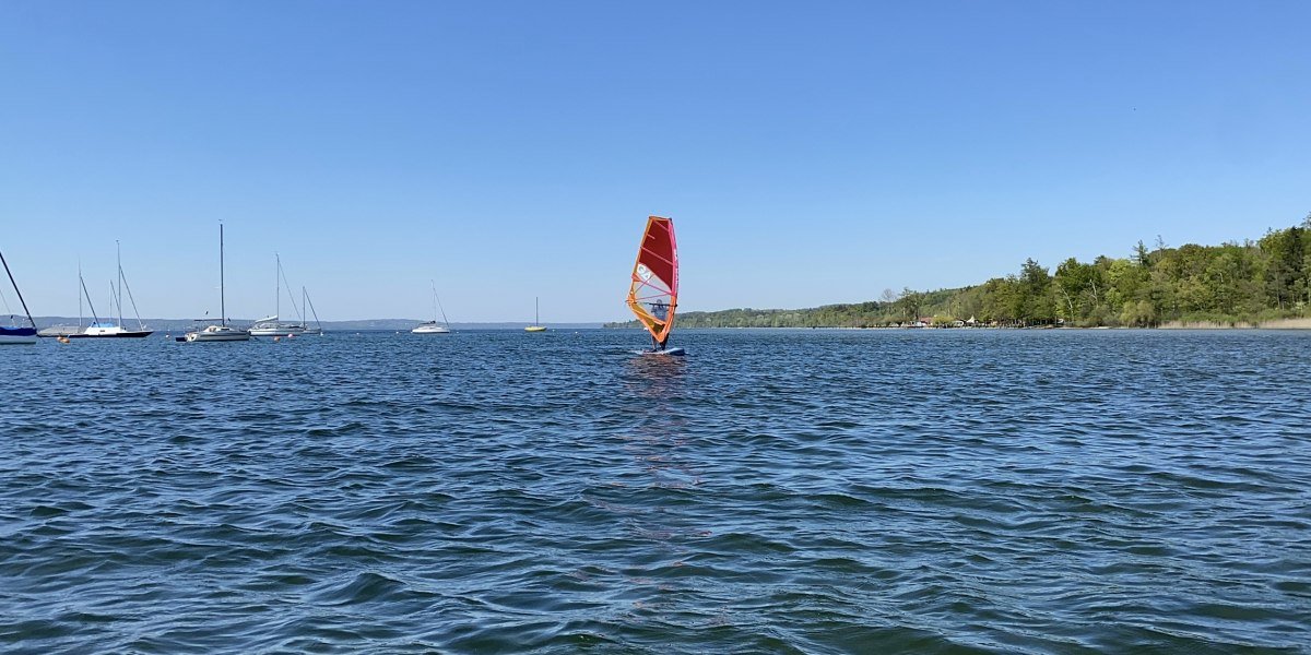 Windsurfen am Starnberger See, &copy; WALLUSCH