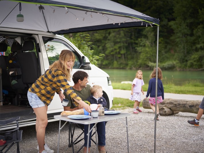 Hier am Wohnmobilstellplatz in Bad Tölz direkt an der Isar, © Tölzer Land Tourismus/Stadt Bad Tölz|Jan Greune
