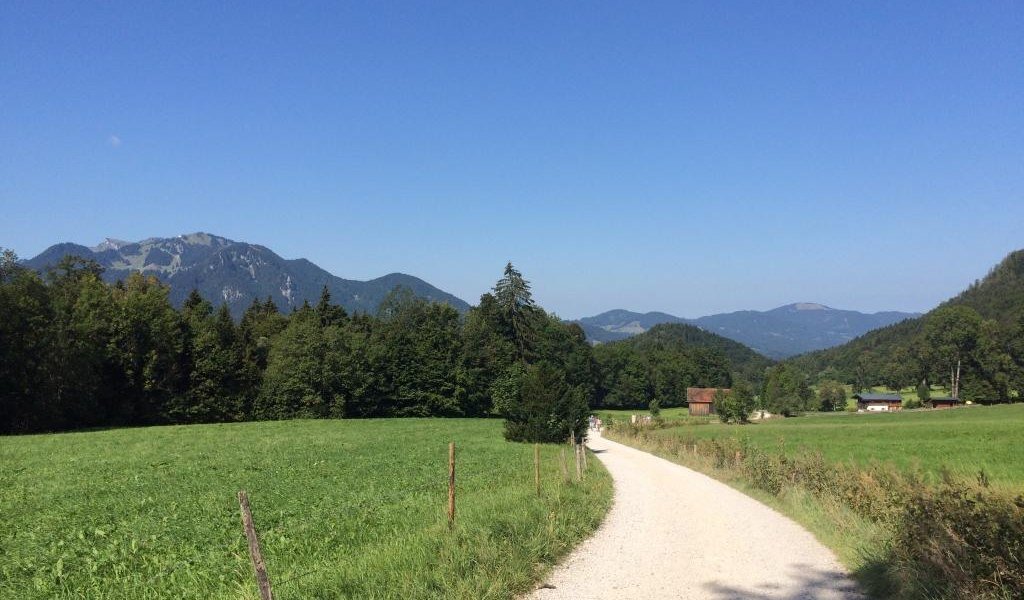 Blick zur&uuml;ck ins Tal und aufs Brauneck, &copy; Community