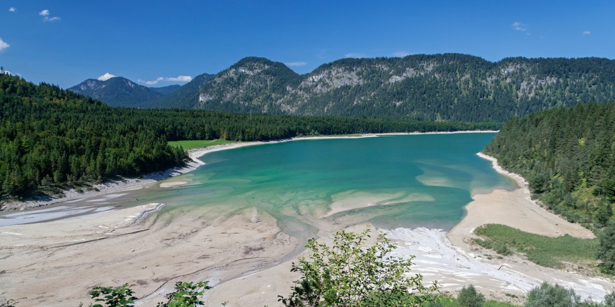 Isareinlauf Sylvensteinsee mit Flussbett, © Tourismus Lenggries