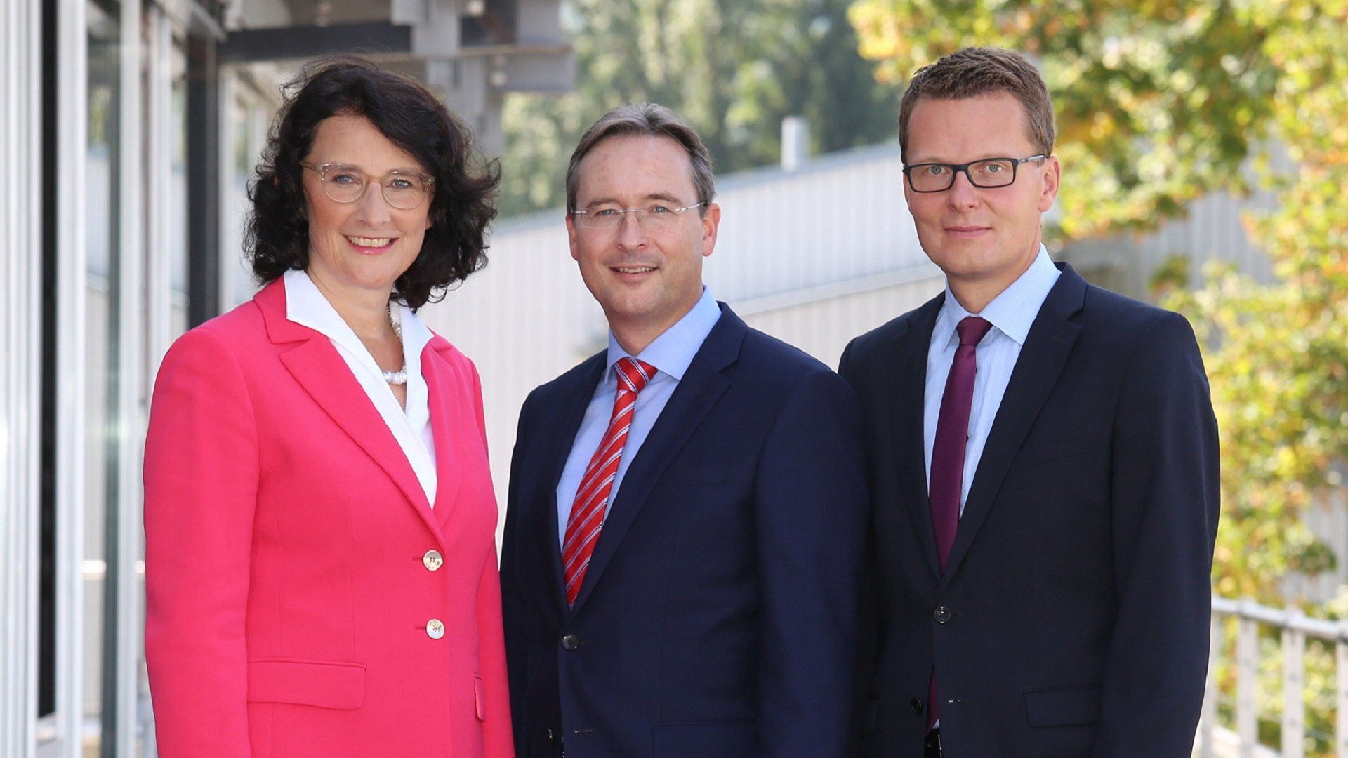 Der Sparkassenvorstand:
Renate Wa&szlig;mer, Christian Spindler und Thorsten Straubinger
, &copy; Sparkasse Bad T&ouml;lz-Wolfratshausen