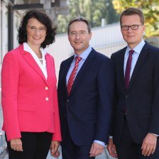 Der Sparkassenvorstand:
Renate Waßmer, Christian Spindler und Thorsten Straubinger
, © Sparkasse Bad Tölz-Wolfratshausen