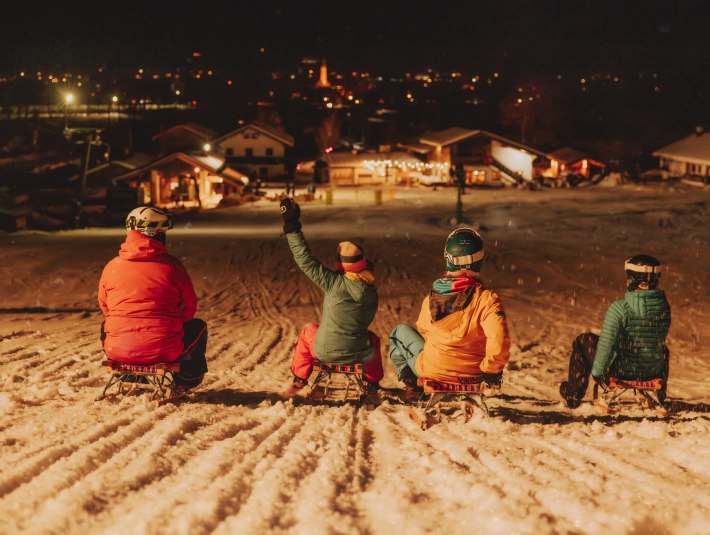 Ein tolles Erlebnis: Nachrodeln in Lenggries am Streidlhang., &copy; Montevia|Lena Schabert