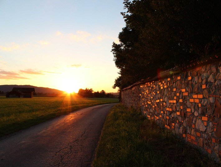 Abendstimmung beim Kloster Benediktbeuern, © Gästeinformation Benediktbeuern | S. Rauscher