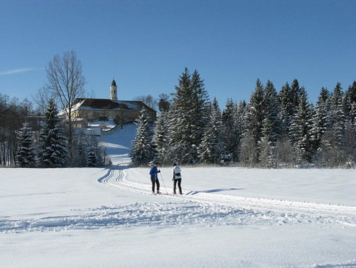 Langlauf am Kloster Reutberg, © Tölzer Land Tourismus Foto: Hedwig Hiber