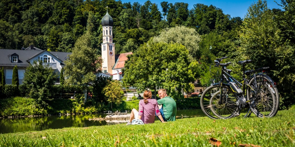 Alte Flo&szlig;l&auml;nde mit Blick auf die Stadt, &copy; Unbekannt