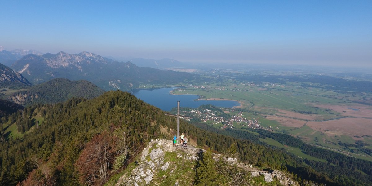 Gipfel des Rabenkopfs mit Blick auf den Kochelsee, © Tölzer Land Tourismus