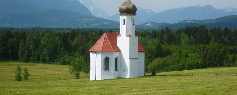 Kirche in St. Johannisrain, &copy; G&auml;steinformation Benediktbeuern