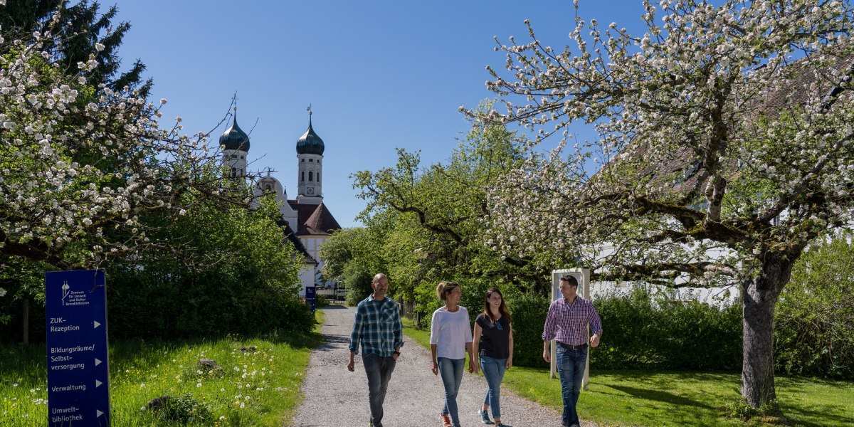 Immer einen Ausflug wert - Kloster Benediktbeuern, &copy; T&ouml;lzer Land Tourismus|Foto: Bernd Ritschel