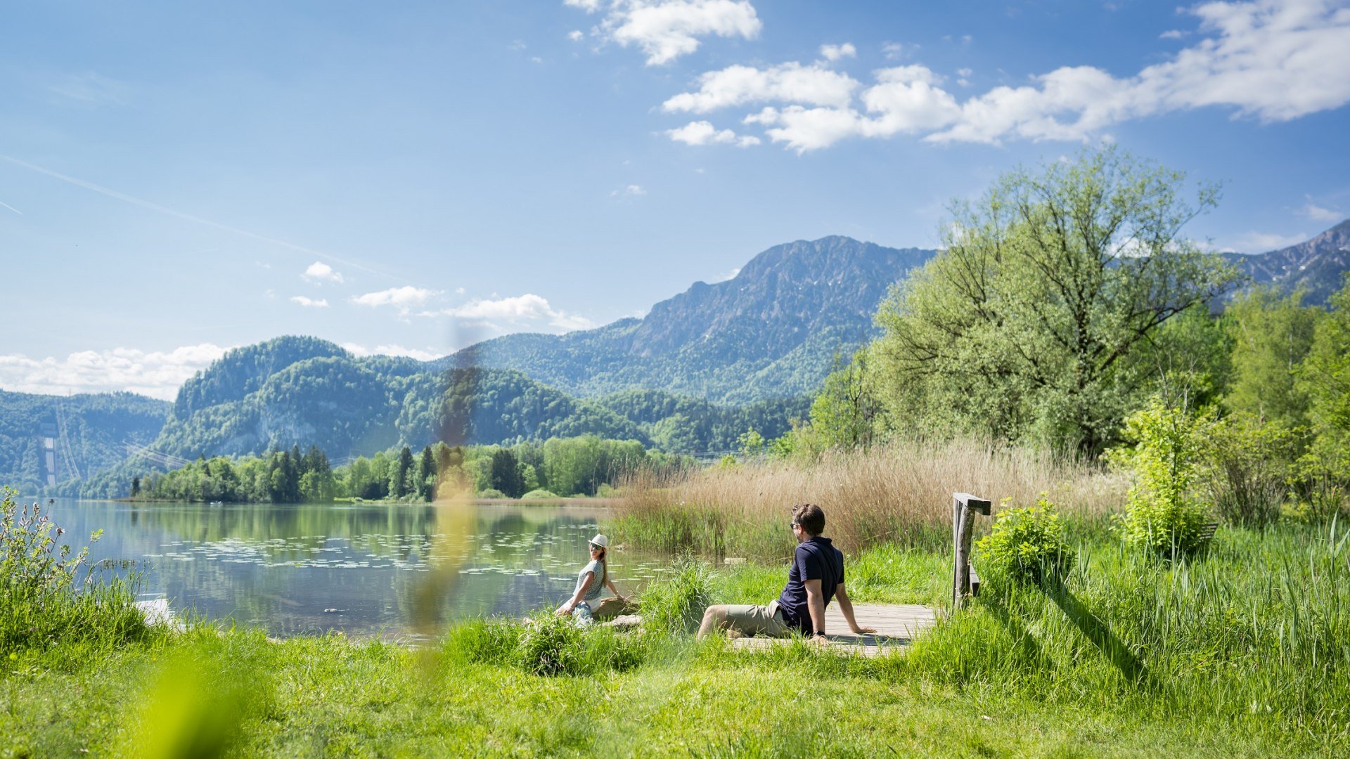 Eine kleine Pause am Ufer des Kochelsees bei Schlehdorf, &copy; T&ouml;lzer Land Tourismus/Deutsche Alpenstra&szlig;e|Dietmar Denger