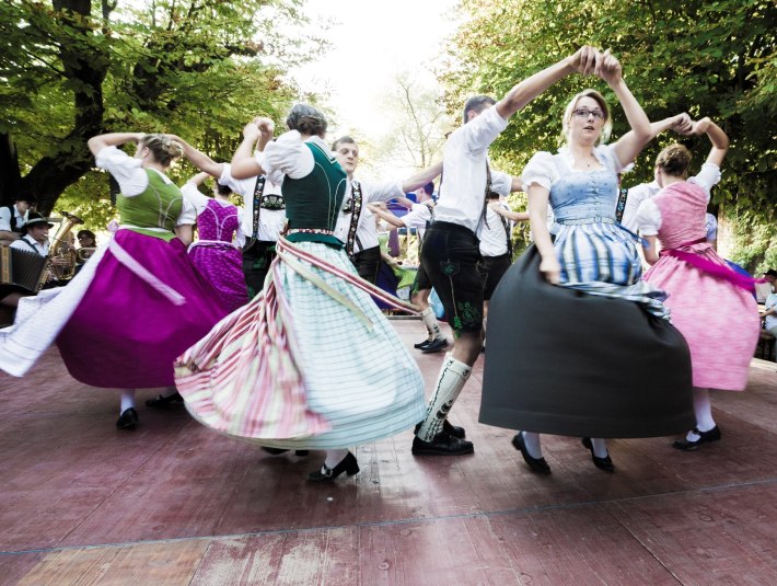 Tanzen beim Heimattag Kochel a. See, © Tourist Info Kochel a. See|Thomas Kujat