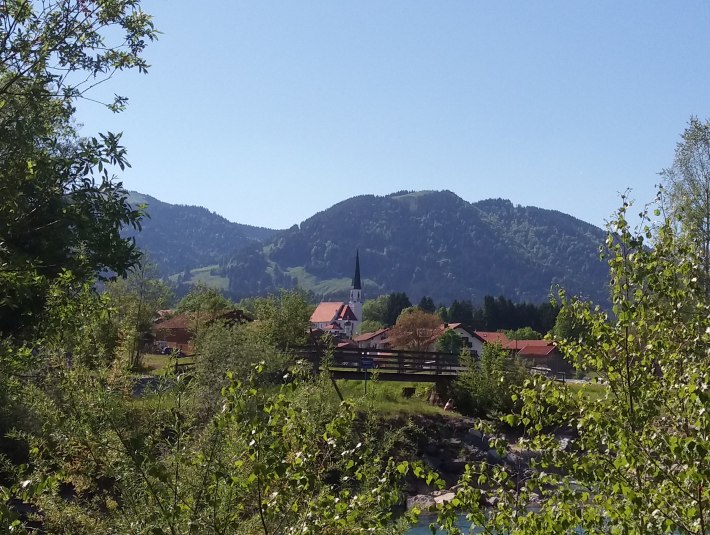 Blick auf Arzbach entlang der Isar, © Tölzer Land Tourismus|J. Kirschenhofer