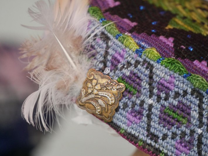 Textilien in allen Varianten und unterschiedlichen Materialien gibt es beim Textilmarkt in Benediktbeuern, &copy; Textilmarkt Benediktbeuern|Gerg