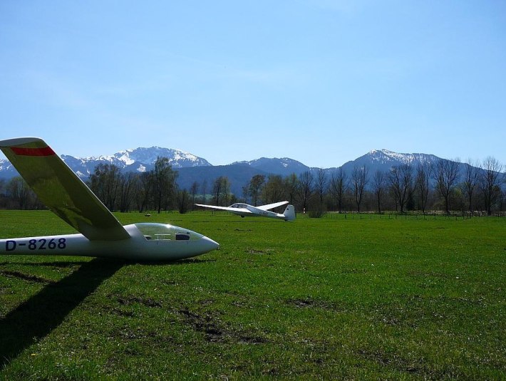 Segelflugplatz Benediktbeuern, &copy; G&auml;steinformation Benediktbeuern