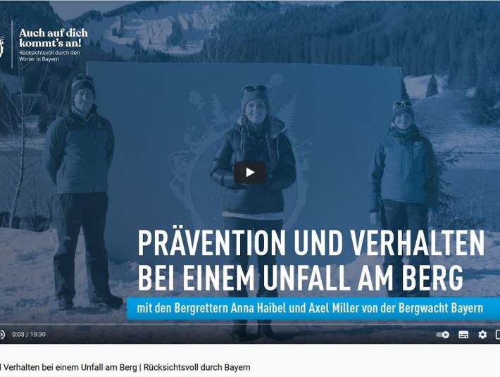 
Bergretter Anna Haibel und Axel MillerRücksichtsvoll unterwegs durch Bayerns Winter - das Video von bayern.by mit der Bergwacht Bayern gibt Tipps und verraten Basiscs für sicheren Sport.