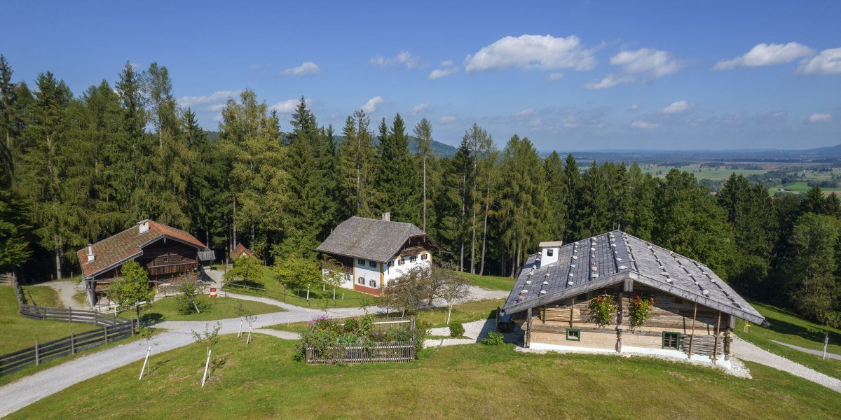 Blick auf das Freilichtmuseum Glentleiten, &copy; Bezirk Oberbayern, FLM Glentleiten, Foto: B&auml;ck.