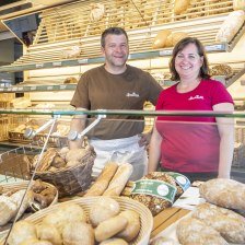 Die Speckers in ihrer Bäckerei, © Konrad Specker|Foto W. Kronwitter