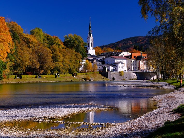 Kunterbunt leuchten im Herbst die Farben, © Tourist Information Bad Tölz