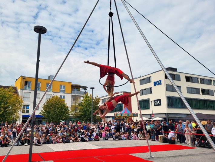 Artisten beim StraßenKUNSTFestival Geretsried, © Stadt Geretsried