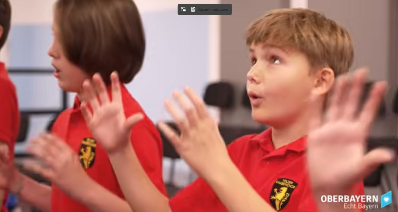 Screenshot aus dem Video "T&ouml;lzer Knabenchor" - OBERBAYERN: echt -original, &copy; oberbayern.de